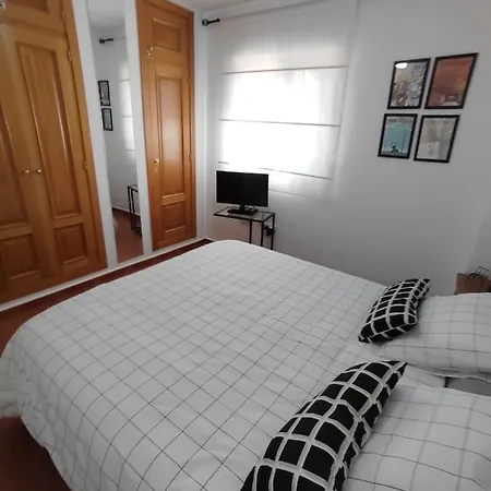 Lid Apartment *